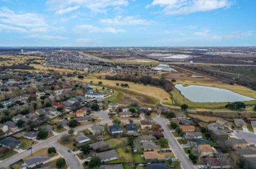 193 Spg Br Loop, Uhland TX 78640-5365 exterior