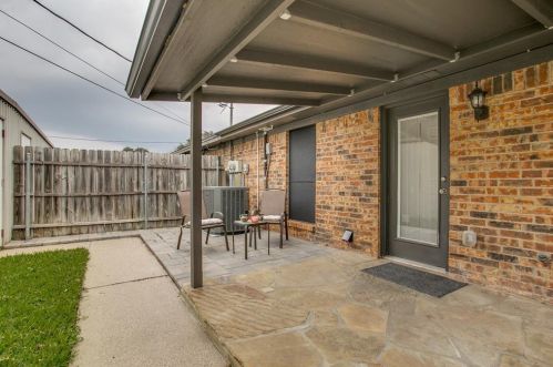 5725 Cancun Dr, Fort Worth TX  exterior