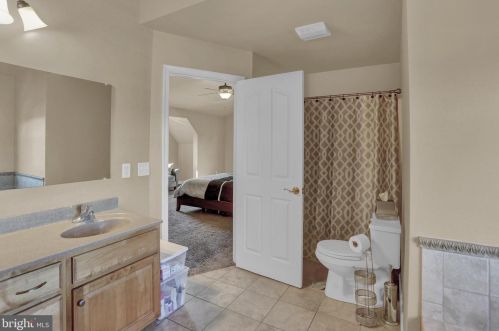 1443 Farm Cross Way, York PA  17408-8537 exterior