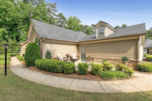 5338 Stone Village Cir, Kennesaw, GA 30152-7771