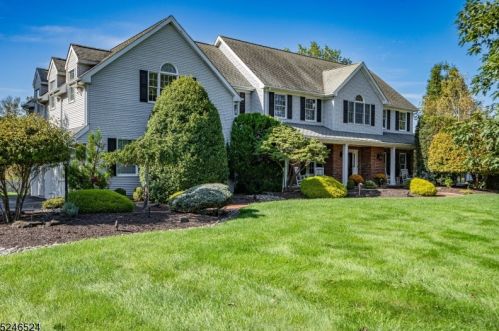 9 Berkshire Ct, Lebanon, NJ 08833-3260