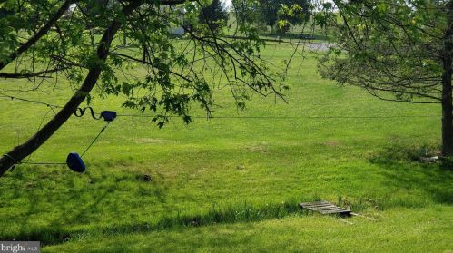 48 Calvin Unger Ln, Berkeley Springs WV 25411-5181 exterior