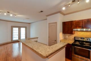 2430 Cheshire Bridge Rd, Atlanta GA  30324-3785 exterior