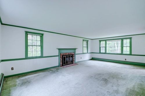 170 Shipman Dr, Glastonbury, CT 06033-4138