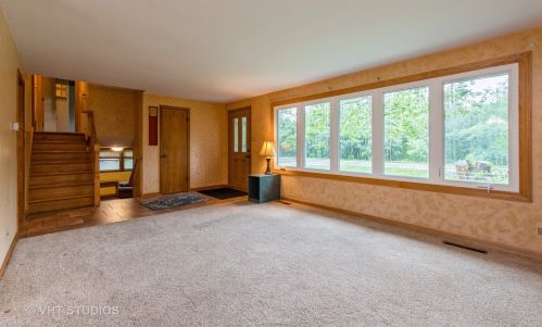 4630 Flossmoor Rd, Country Club Hills, IL 60478-5435