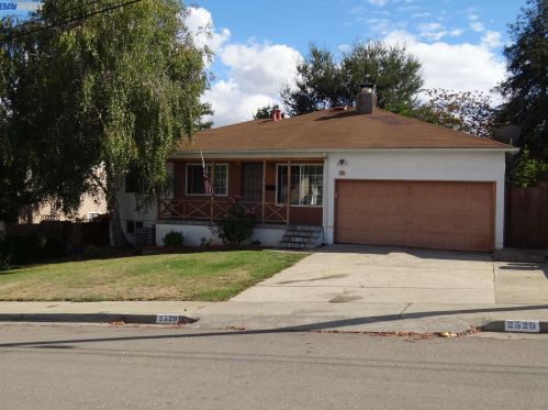 2529 Nordell Ave, Hayward, CA 94546-4013