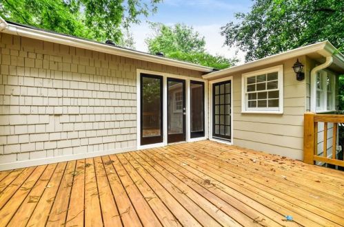 1678 Bridgeport Dr, Atlanta GA  30318-3332 exterior