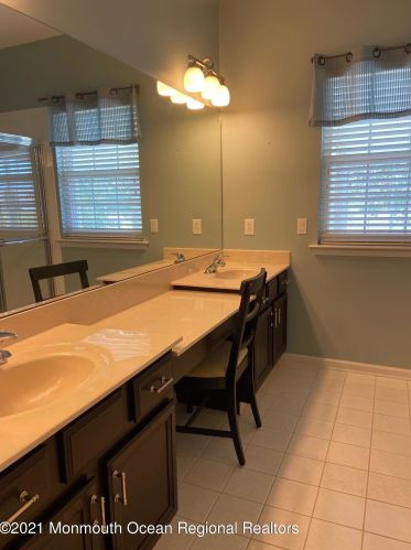 17 Arcadia Dr, Lakehurst NJ  08759-6160 exterior