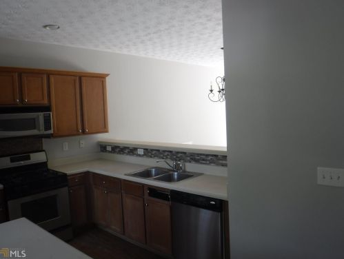 758 Celeste Ln, Atlanta GA  30331-8606 exterior