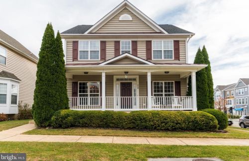 228 Lord Fairfax St, Charles Town WV  25414-2607 exterior