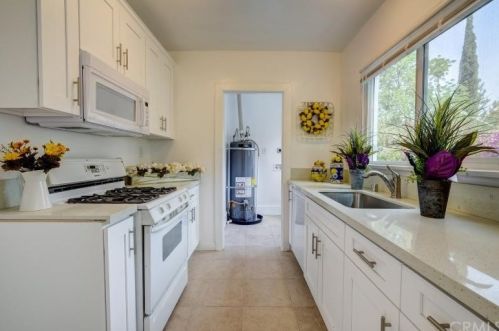 3341 Chestnut St, Riverside CA  92501-2731 exterior
