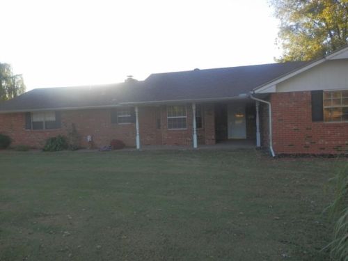 2107 Grisso Dr, Seminole, OK 74868-2624