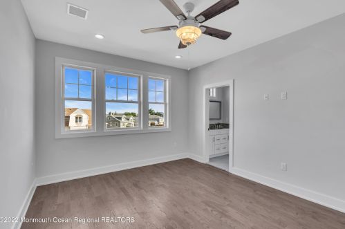 19 Sturgis Rd, Lavallette NJ 08735-2843 exterior