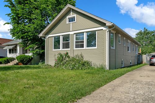 126 18th Ave, Broadview, IL 60153-1223
