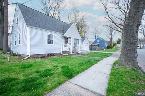 1730 Ardsley Ct, Teaneck, NJ 07666-6339