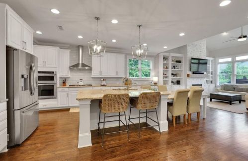 3573 Brookleigh Ln, Atlanta GA  30319-2219 exterior