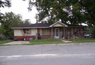 5 Daughtry St, Metter, GA 30439-4203