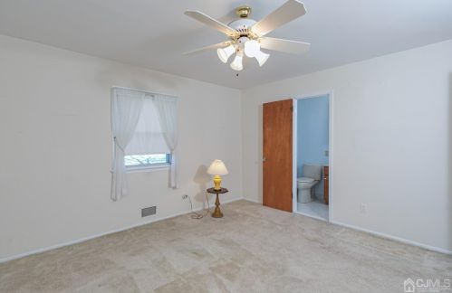 32 Taylor Rd, Princeton NJ 08540-9521 exterior