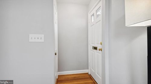 4668 34th St, Arlington, VA 22206-1702