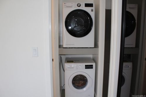 2525 Date St, Honolulu HI  96826-5437 exterior