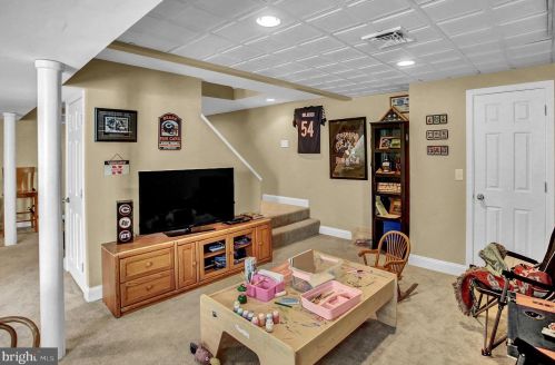 70 Pne Crk Dr, Carlisle PA  17013-9675 exterior