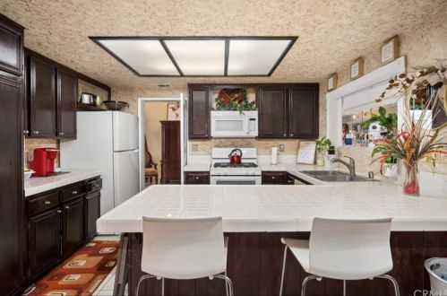 9031 Marmalade Ct, Riverside CA  92508-6227 exterior