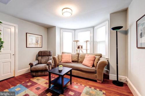 225 Gravers Ln, Philadelphia PA 19118-2802 exterior