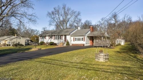 413 Garretson Rd, Bridgewater, NJ 08807-1928