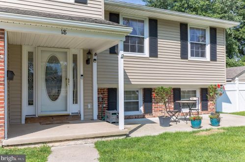 18 Homestead Rd, Stratford, NJ 08084-1651