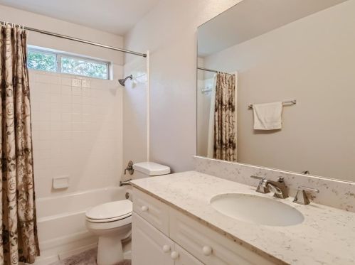 4333 Cyn Gln Cir, Austin TX  78732-2185 exterior