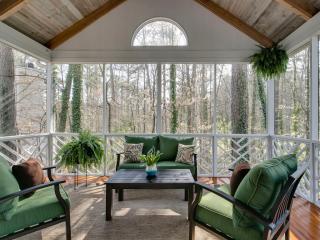 2226 Meade Ln, Durham, NC 27707-2981