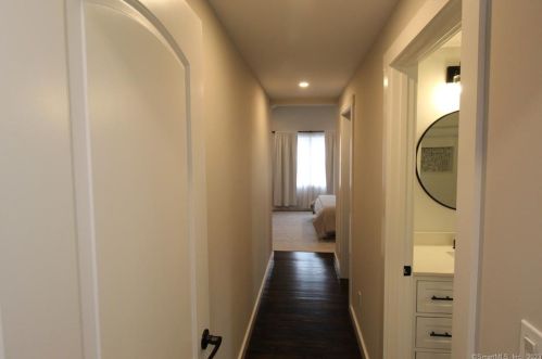 75 Ridge Dale Rd, Upper Stepney CT  06468-1244 exterior