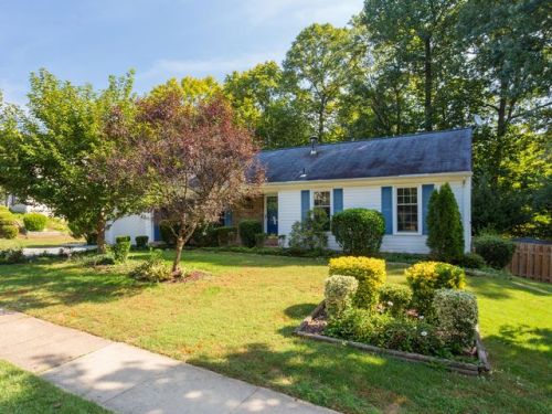 9074 Brook Ford Rd, Springfield, VA 22015-3617