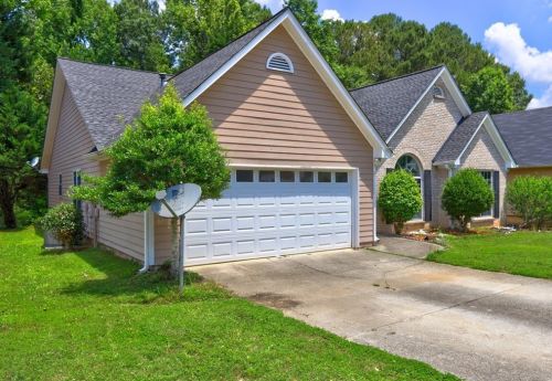 5207 Sterling Trace Dr, Lilburn, GA 30047-4977