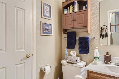 18562 Harvard Dr, Aurora CO 80013-9442 exterior