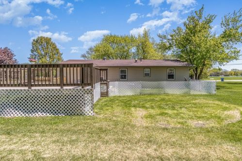 811 East St, Crown Point IN  46307-4906 exterior