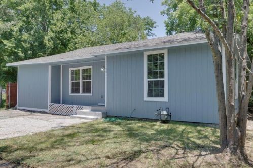 1901 Rosemary St, Greenville, TX 75401-3168