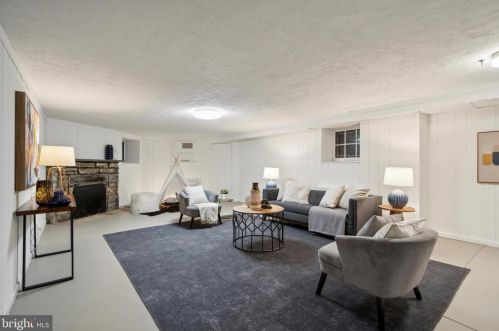 426 Durham St, Philadelphia PA  19119-1222 exterior