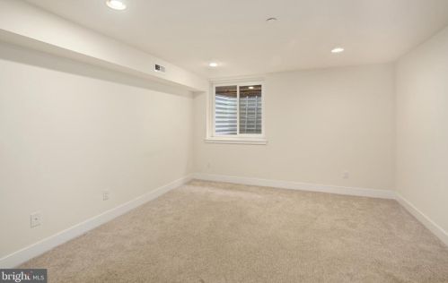 1315 20 St, Philadelphia PA 19146-4303 exterior