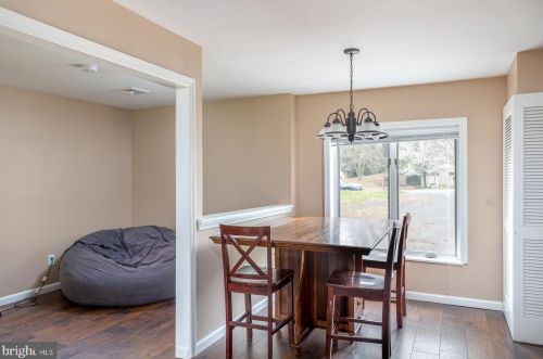 15 Delaware Ave, Trenton NJ  08628-2002 exterior