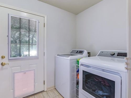 10000 Gainsborough Dr, Spring Branch TX 78070-6408 exterior