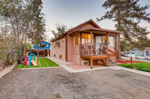 105 King St, Denver, CO 80219-1923