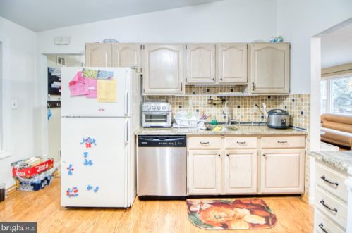 1008 Robroy Dr, Silver Spring MD exterior