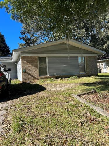 418 Temple Rd, Ladson, SC 29456-3235