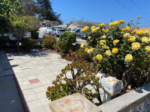 1666 Goodwin St, Seaside, CA 93955-4412