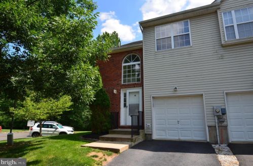 111 Violet Ln, Trenton, NJ 08638-2032