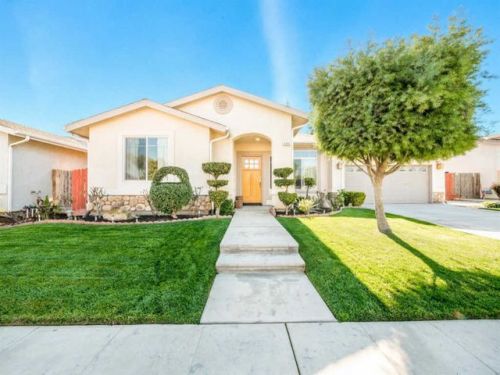 5353 Terrace Ave, Fresno, CA 93722-8648
