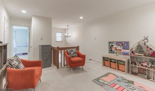 6 Brookline Ct, Princeton NJ  08540-1741 exterior