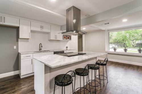 3451 Suffolk Dr, Fort Worth TX  76109-4523 exterior
