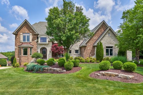 18101 Hunt Club Dr, Mokena, IL 60448-8620